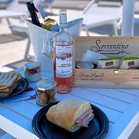 Vesuvio Bed & Wine Experience * Naples